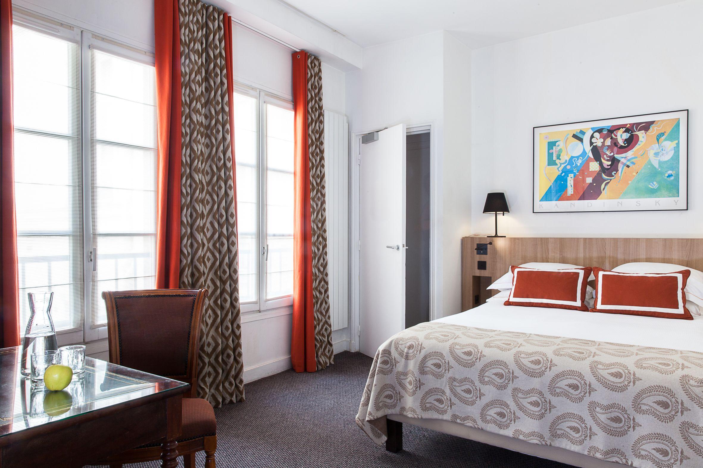 De La Place Du Louvre - Esprit De France Parigi