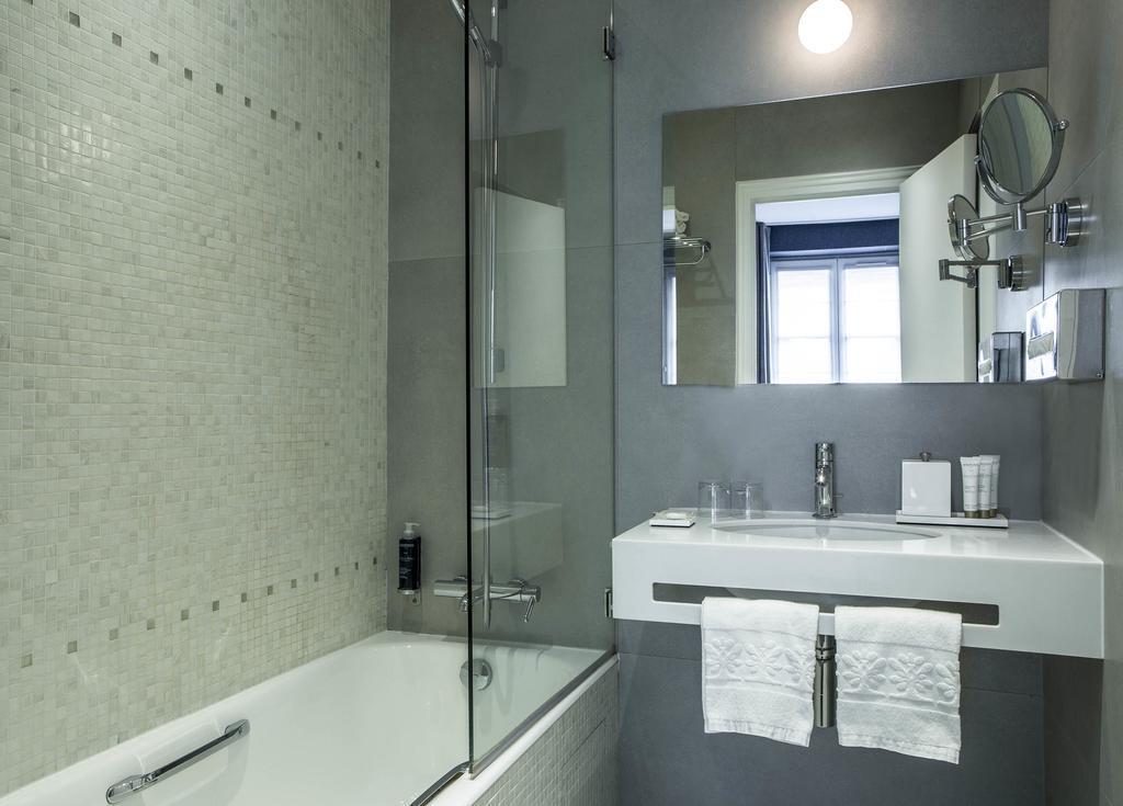 De La Place Du Louvre - Esprit De France Hotel 4*