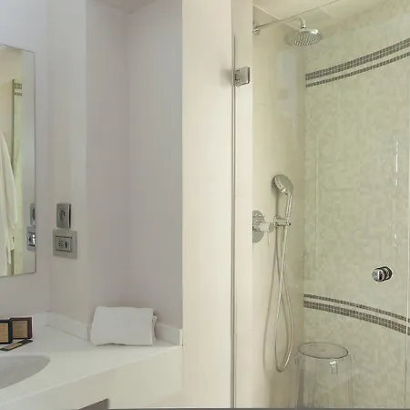 De La Place Du Louvre - Esprit De France Hotel 4*